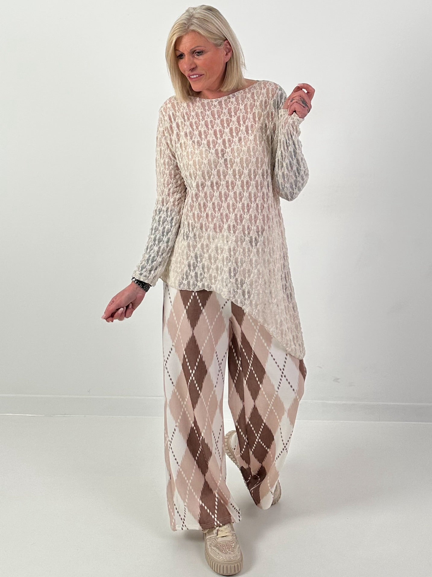 Hose mit Rautenmuster - beige-braun-weiss