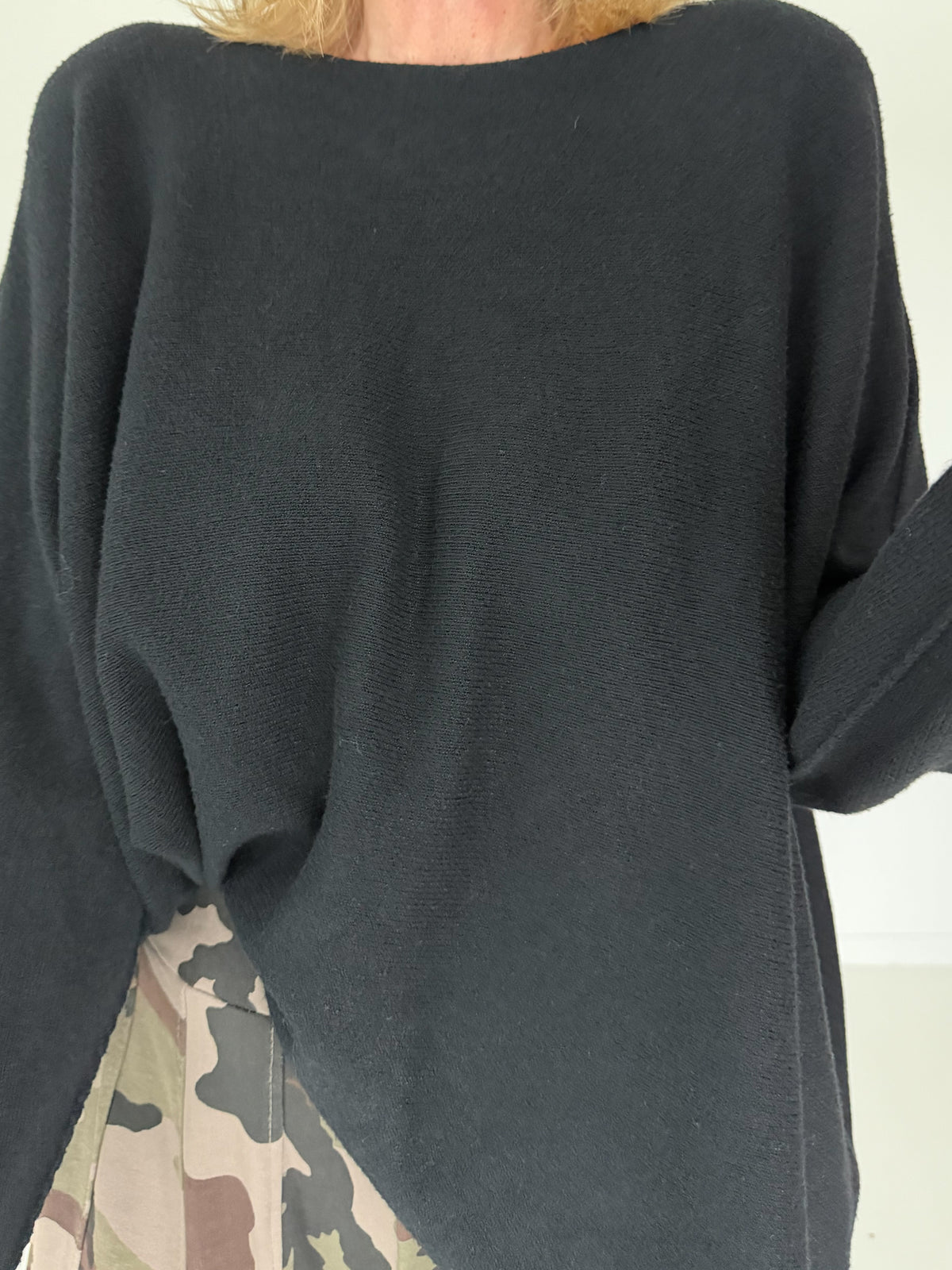Weicher Oversized Pullover mit Rundhalsausschnitt - schwarz