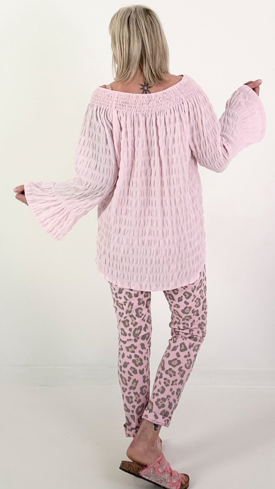 Structured tunic with tie belt and flounced sleeves - pink