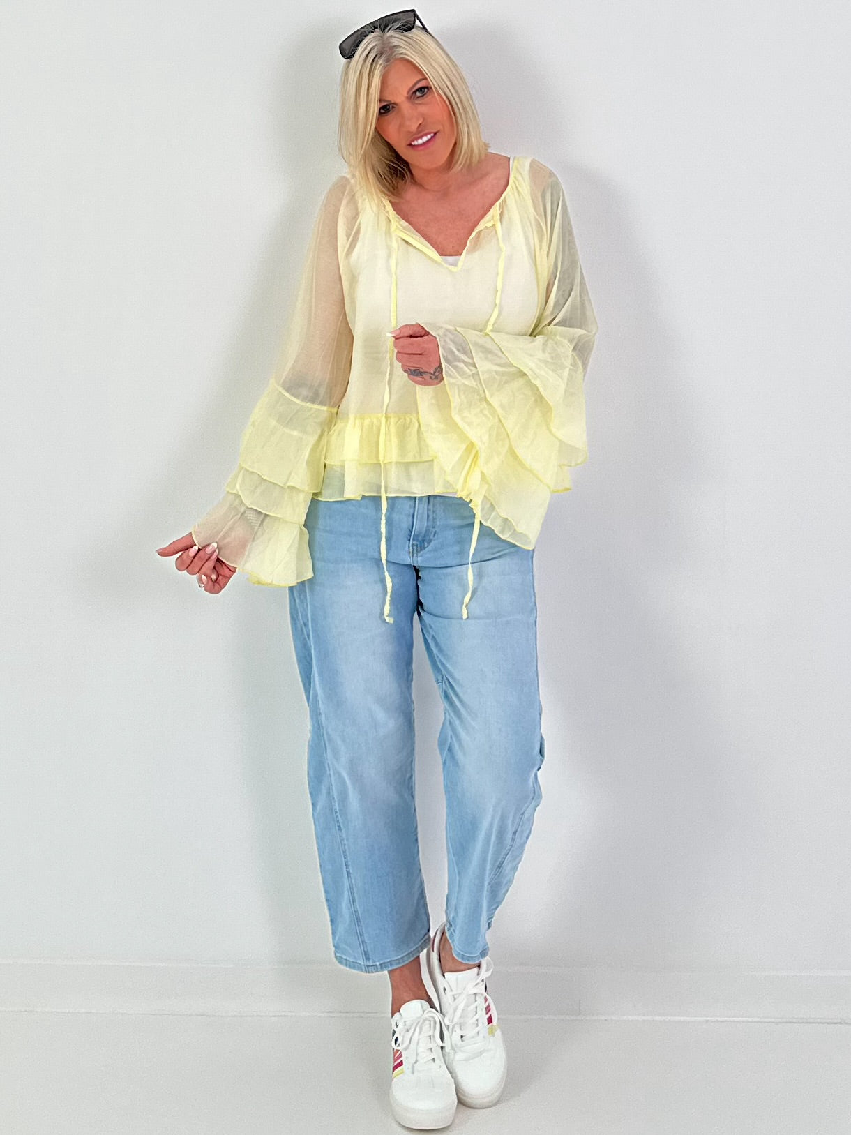 Light tunic with ruffles - yellow