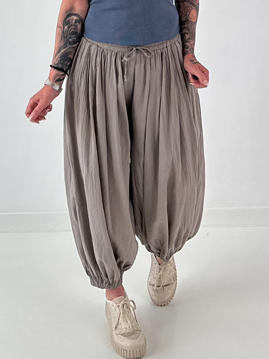 Leichte Pumphose  - taupe ( lieferbar ab 25.06.26)