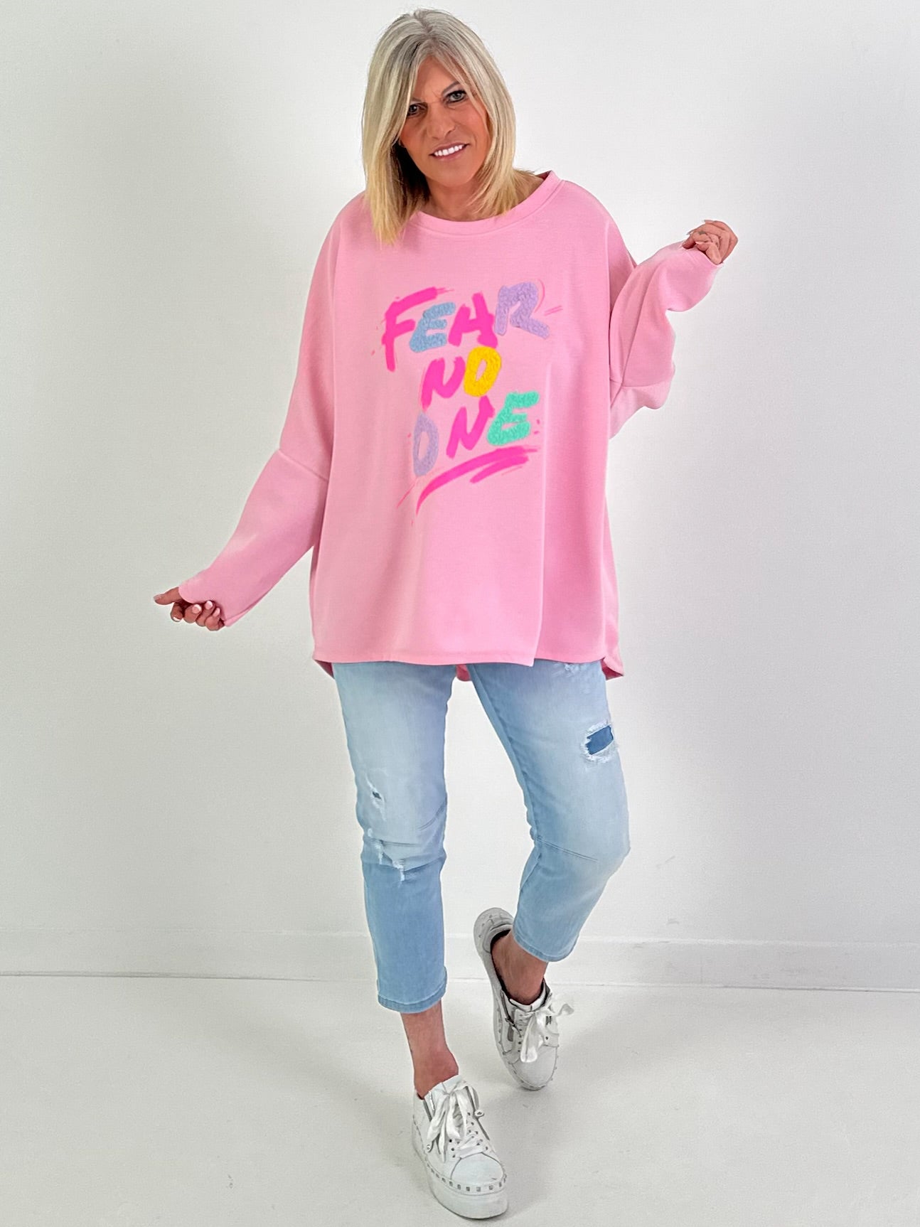 Trui model "Fear no one" - roze