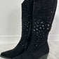 Boots with cut-out - black