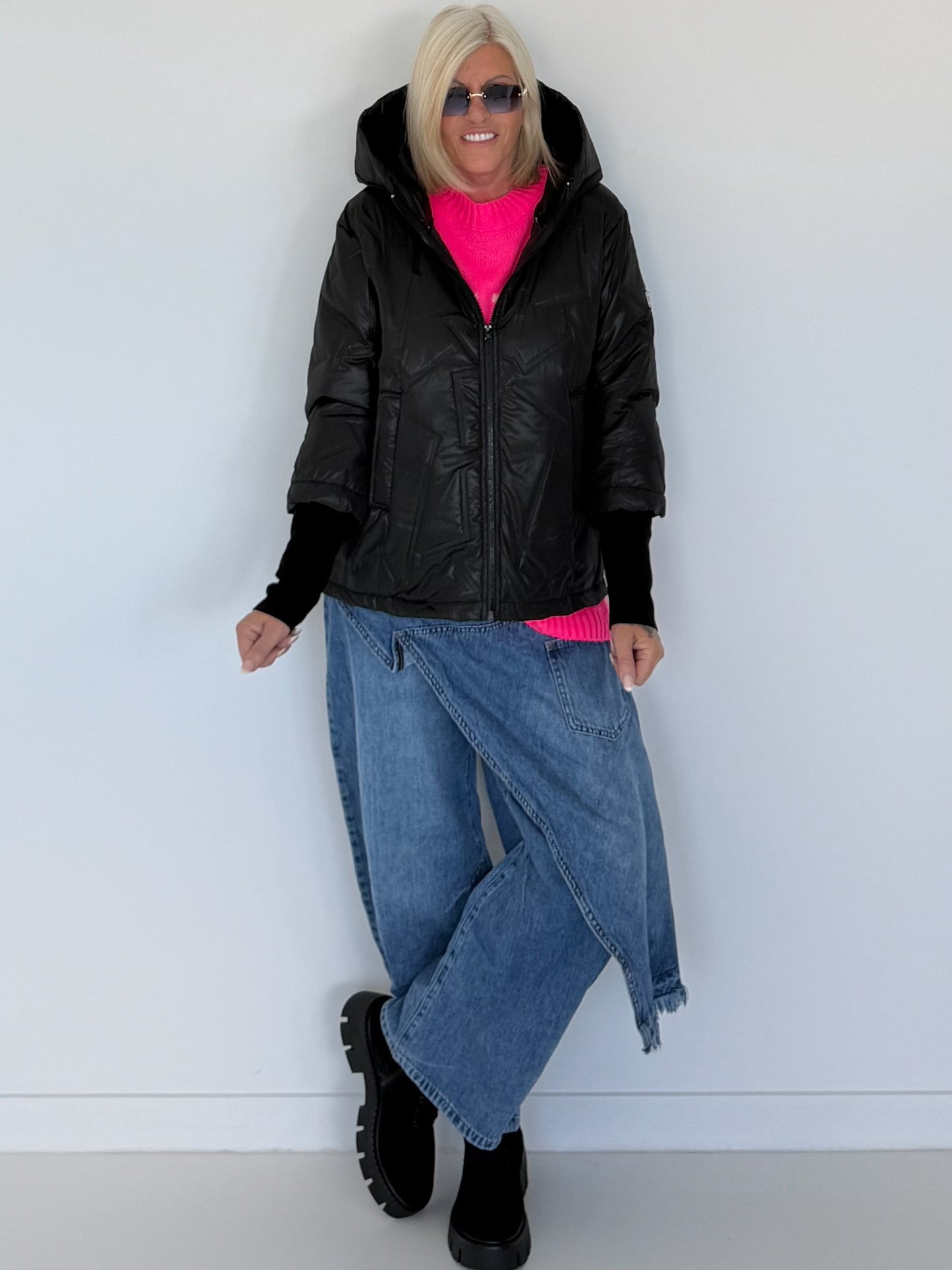 Jacke mit Strickarm und Kapuze - schwarz
