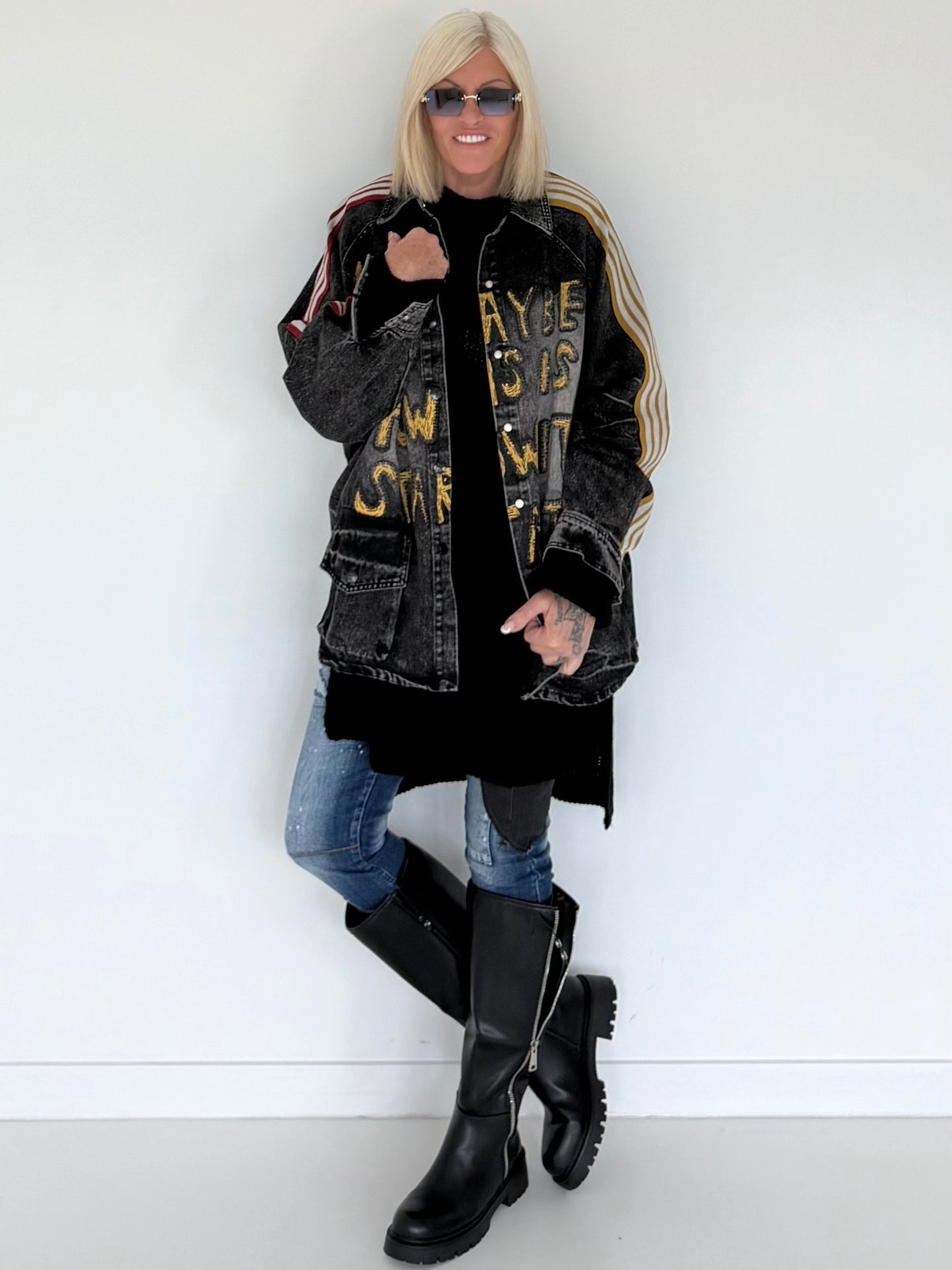 Oversized Jeansjacke mit Pailletten - used-black ( lieferbar ab ca. 01.09.26)