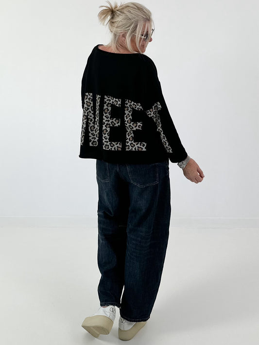 Sweatshirt SWEET mit Leo-Print - schwarz
