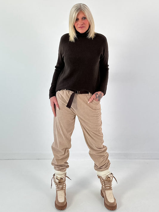 Trui model "Minimal Chic" - mokka