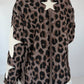 Sweatshirt mit All Over Leo-Print und trendigen Sternelementen - taupe