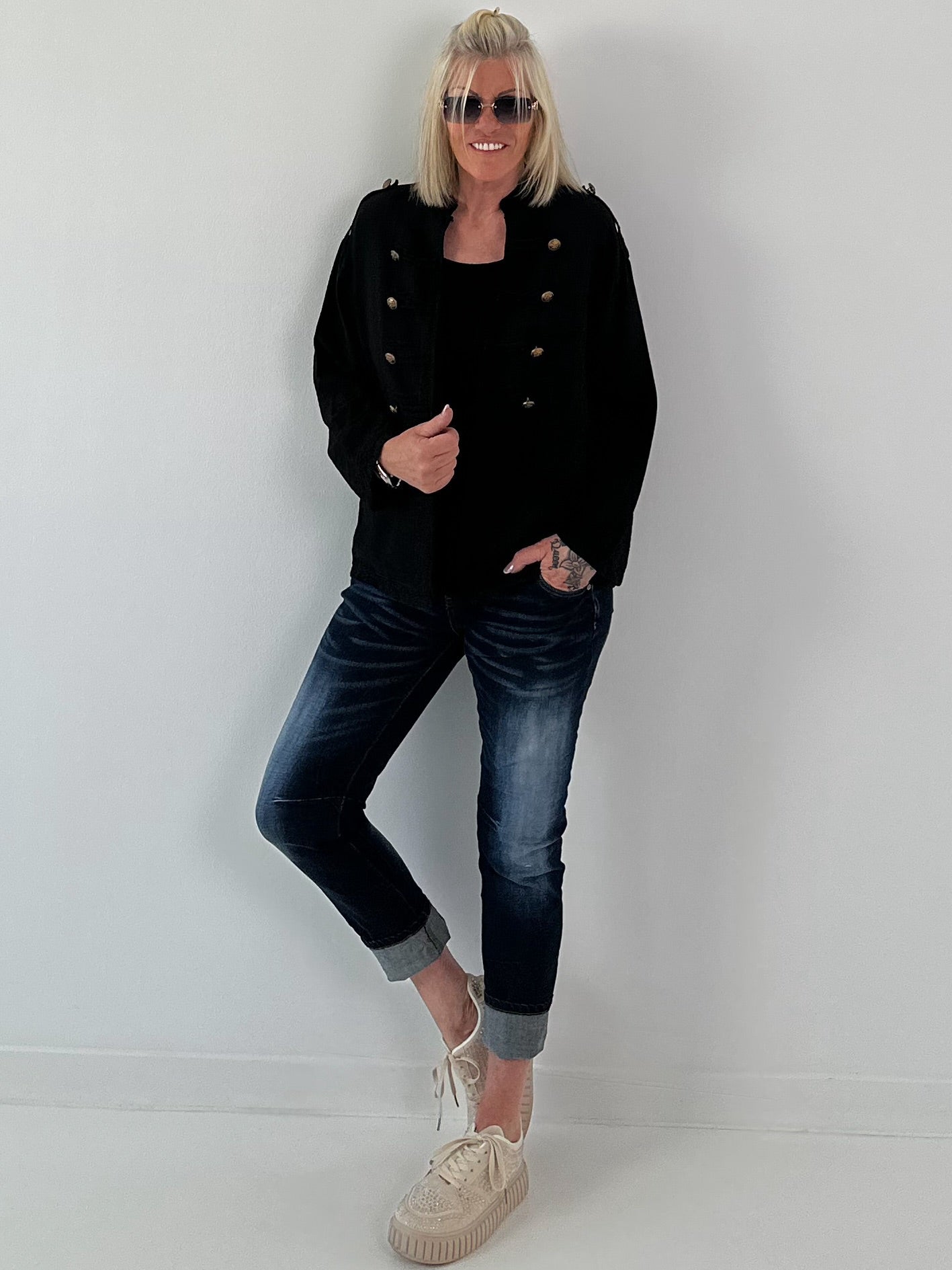 Leichte Jacke im Military Look - schwarz