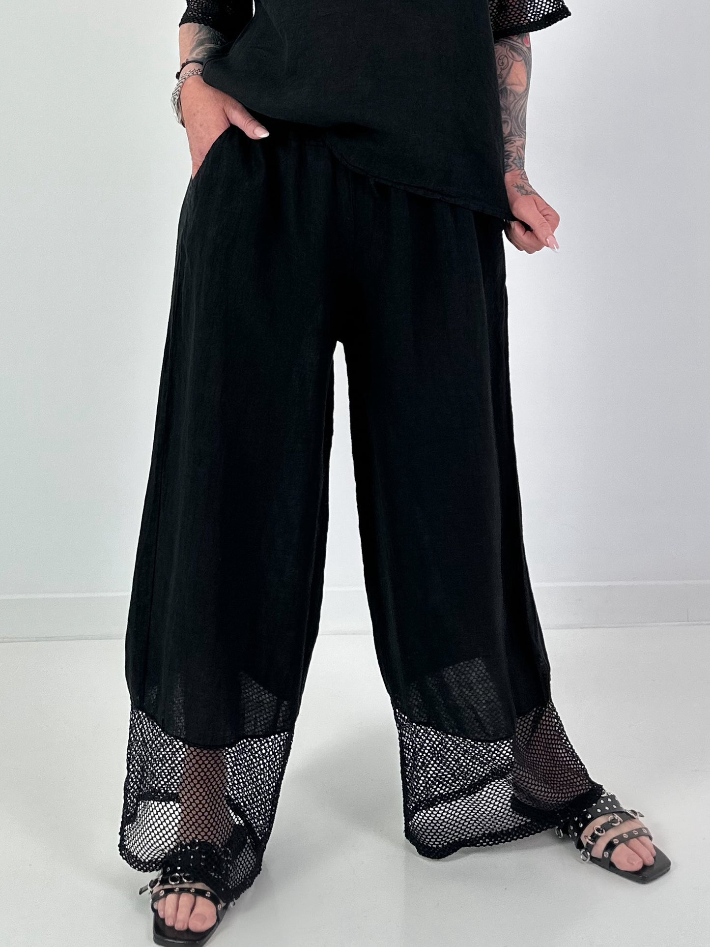 Wide-leg linen trousers - black