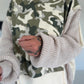 Oversized Sweater mit Strickeinsatz - beige-oliv-mehrfarbig