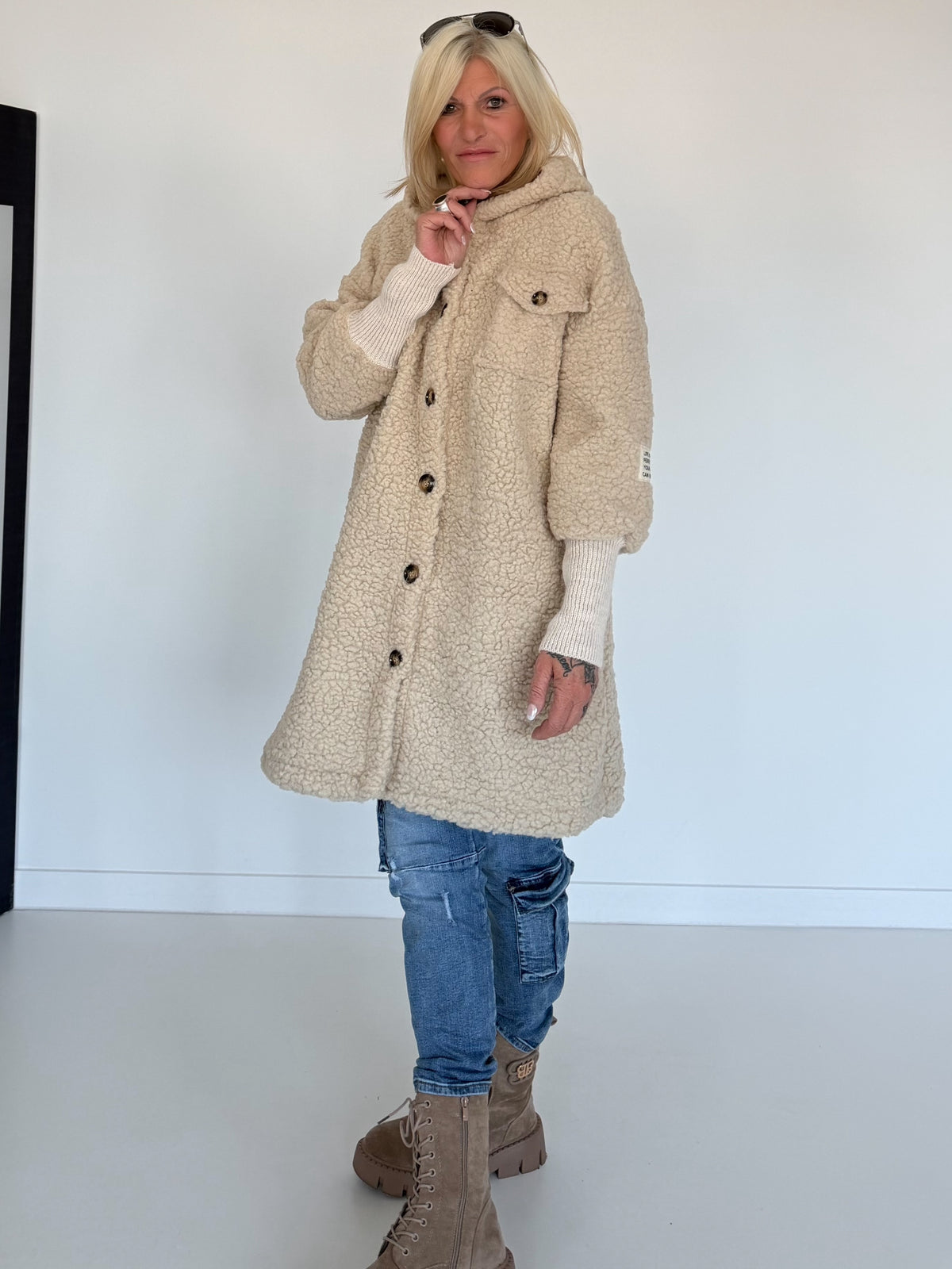 Teddymantel met mouwen met omslag - beige