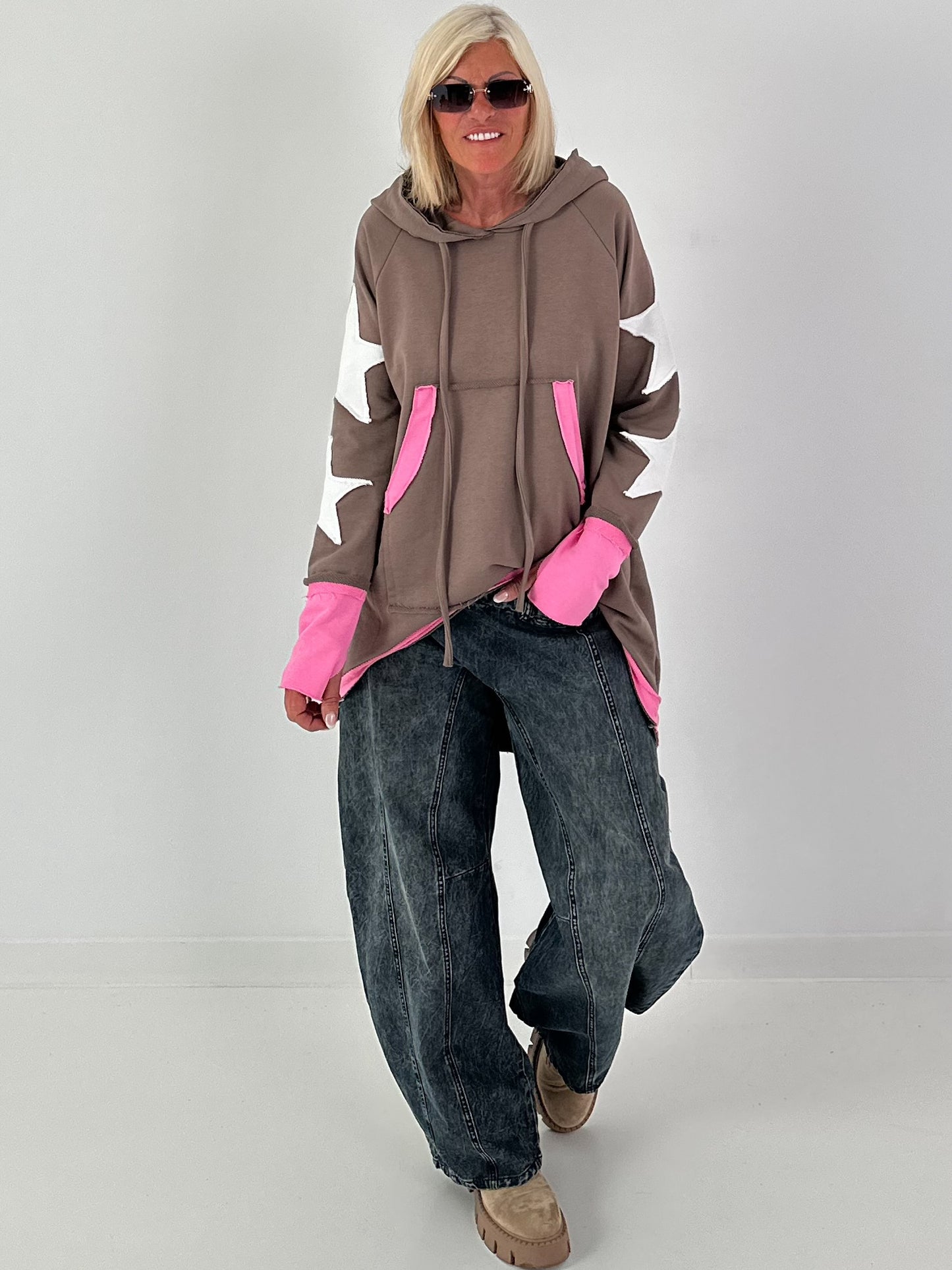 Lässiger Long Hoodie mit Daumenloch und trendigen Sternenelementen - taupe