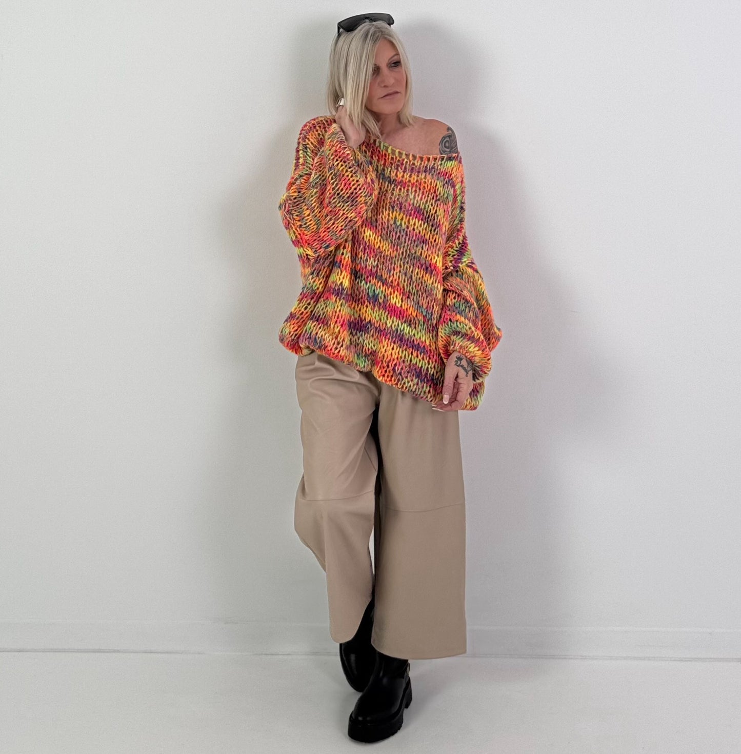 Oversized chunky knit sweater model "Sweet Whisper" - multicolored