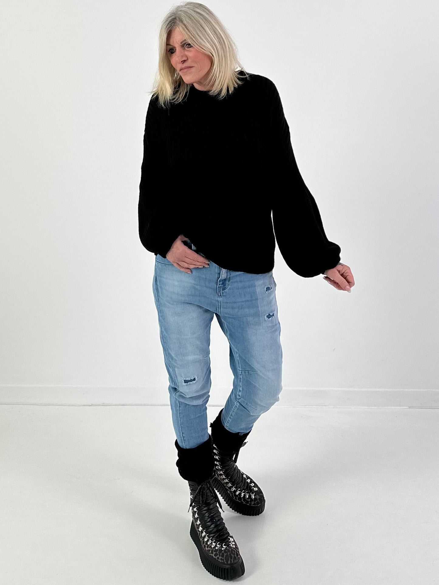 Trui model "CloudSleeve" - ​​zwart