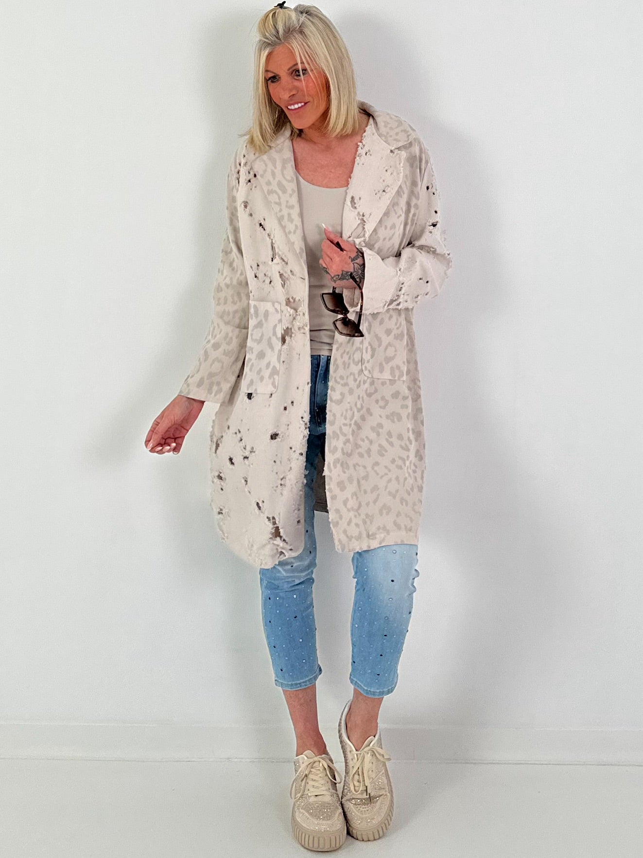 Destroyed Look Leopard Denim Jacket - beige