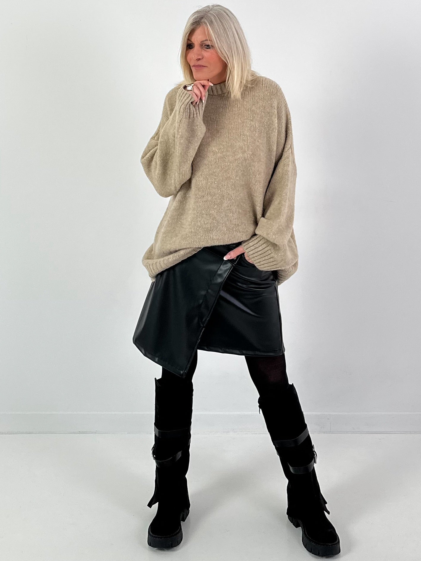 Sweater model "Shine Bright" - taupe