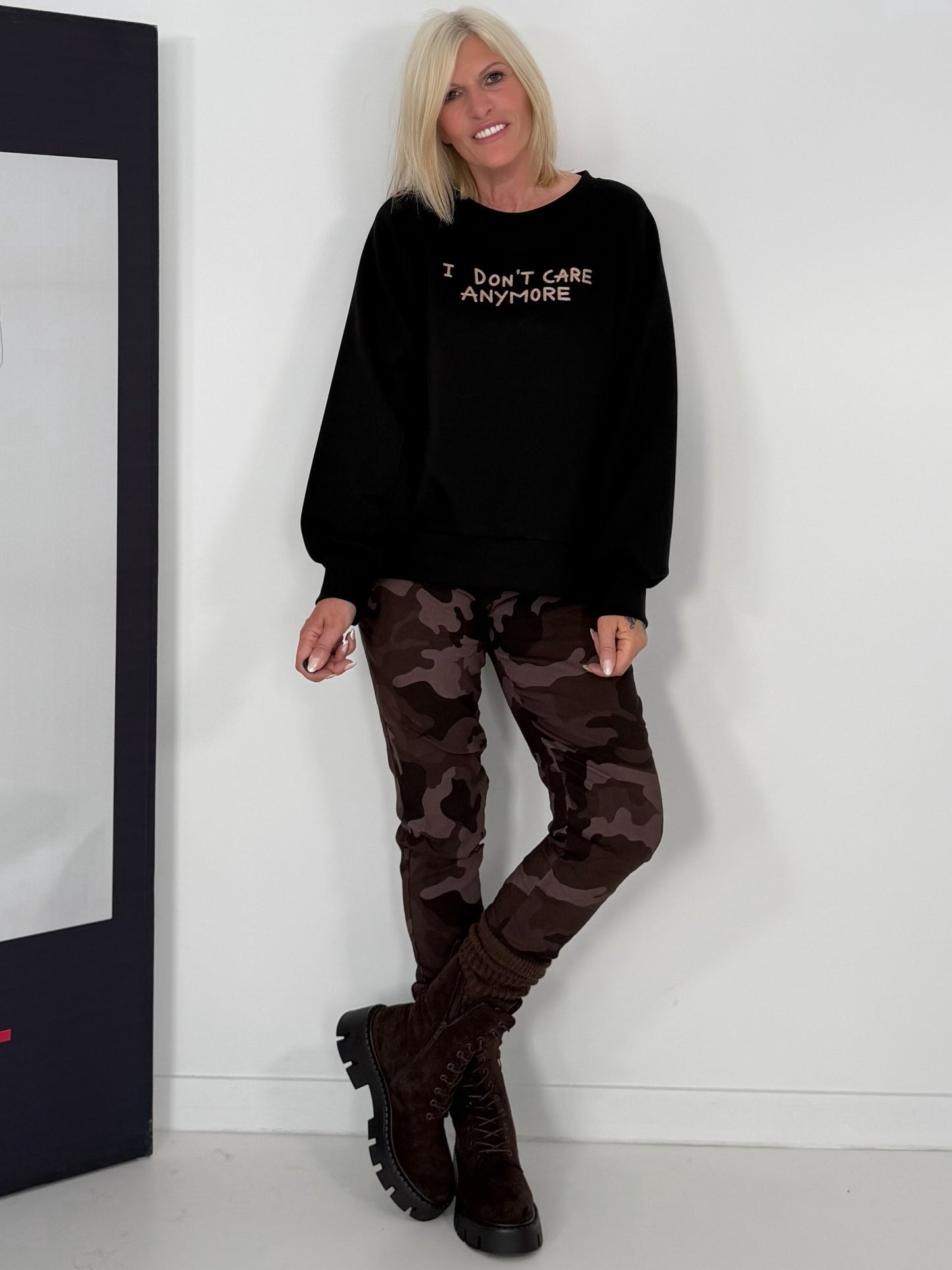 Sweater I Don´t Care Anymore - schwarz