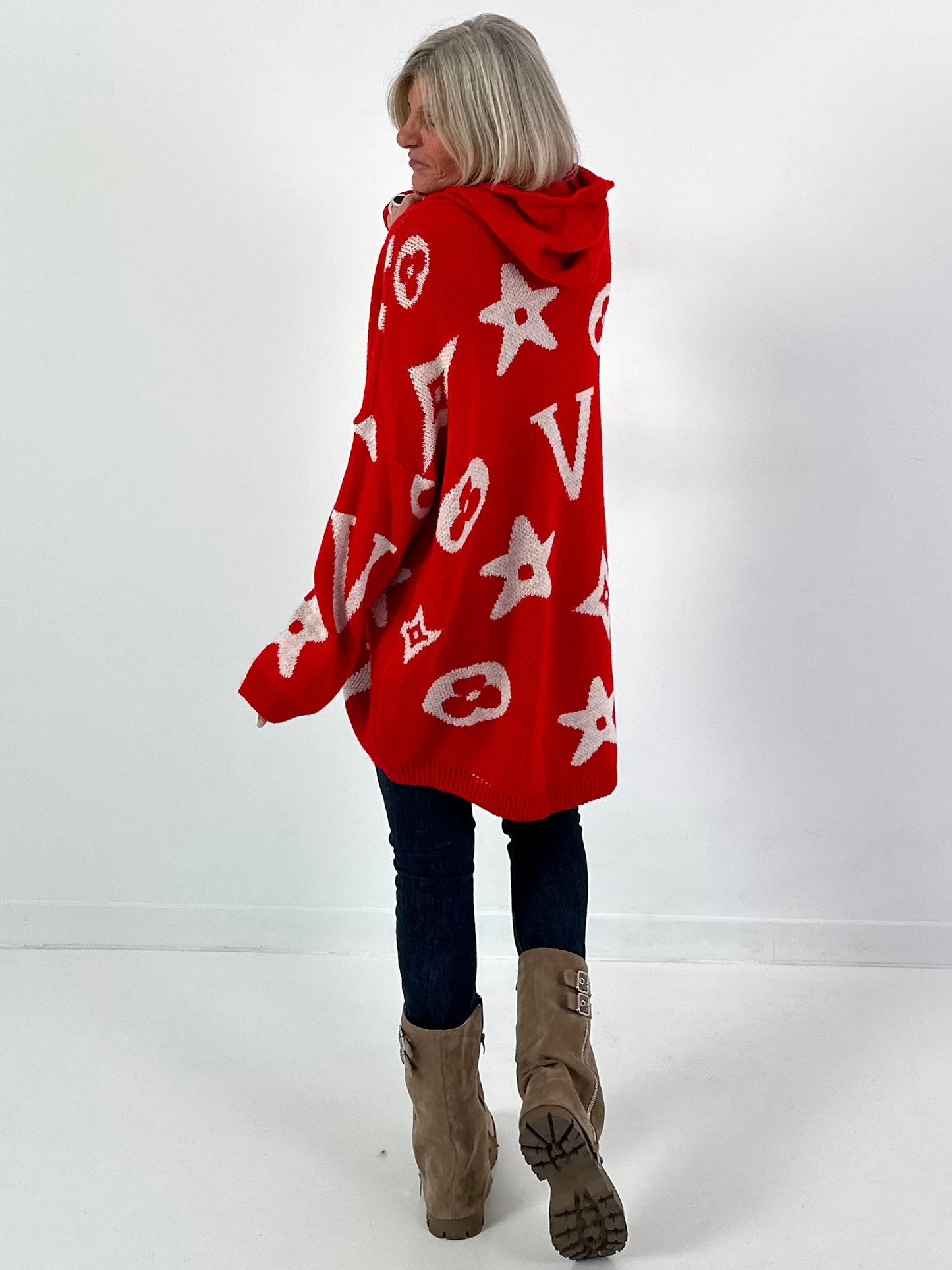 Hooded knit sweater, model "Cozy Beam" - red