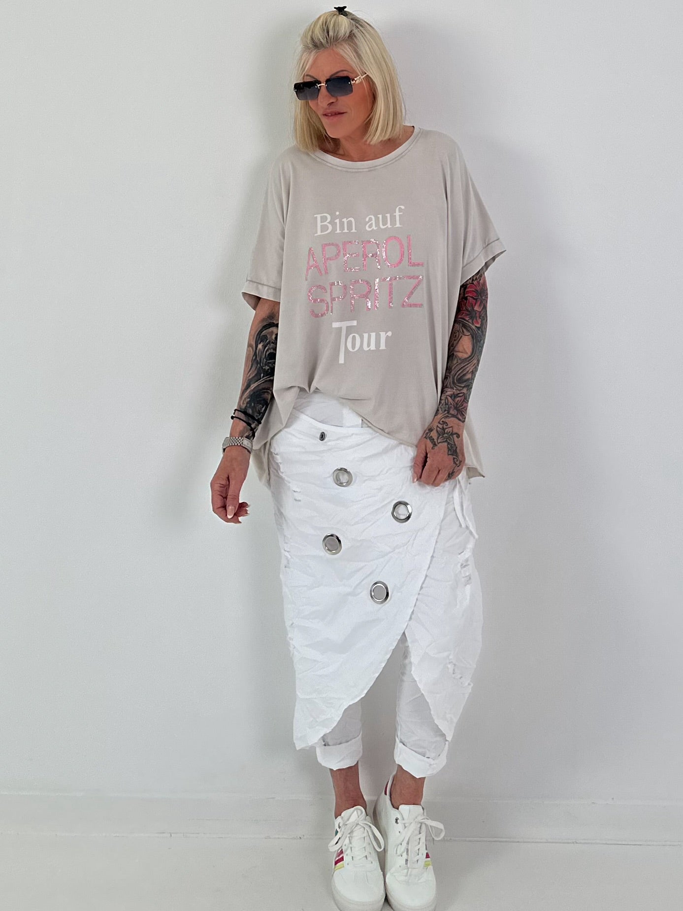 Oversized T-Shirt on Tour - beige
