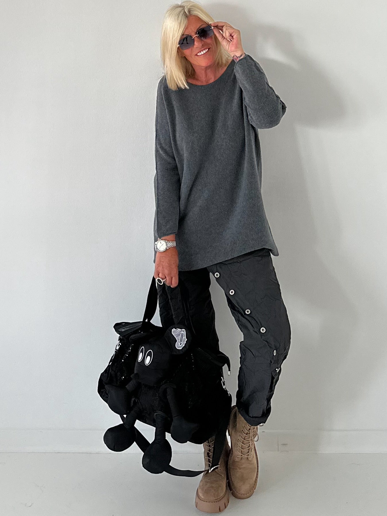 Weicher oversized Basic Pullover - anthrazit