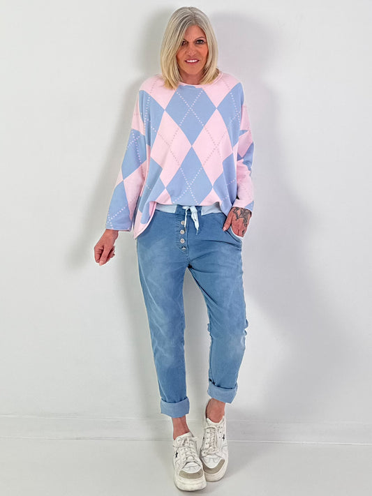 Sweater mit Rauten - hellblau-rosa