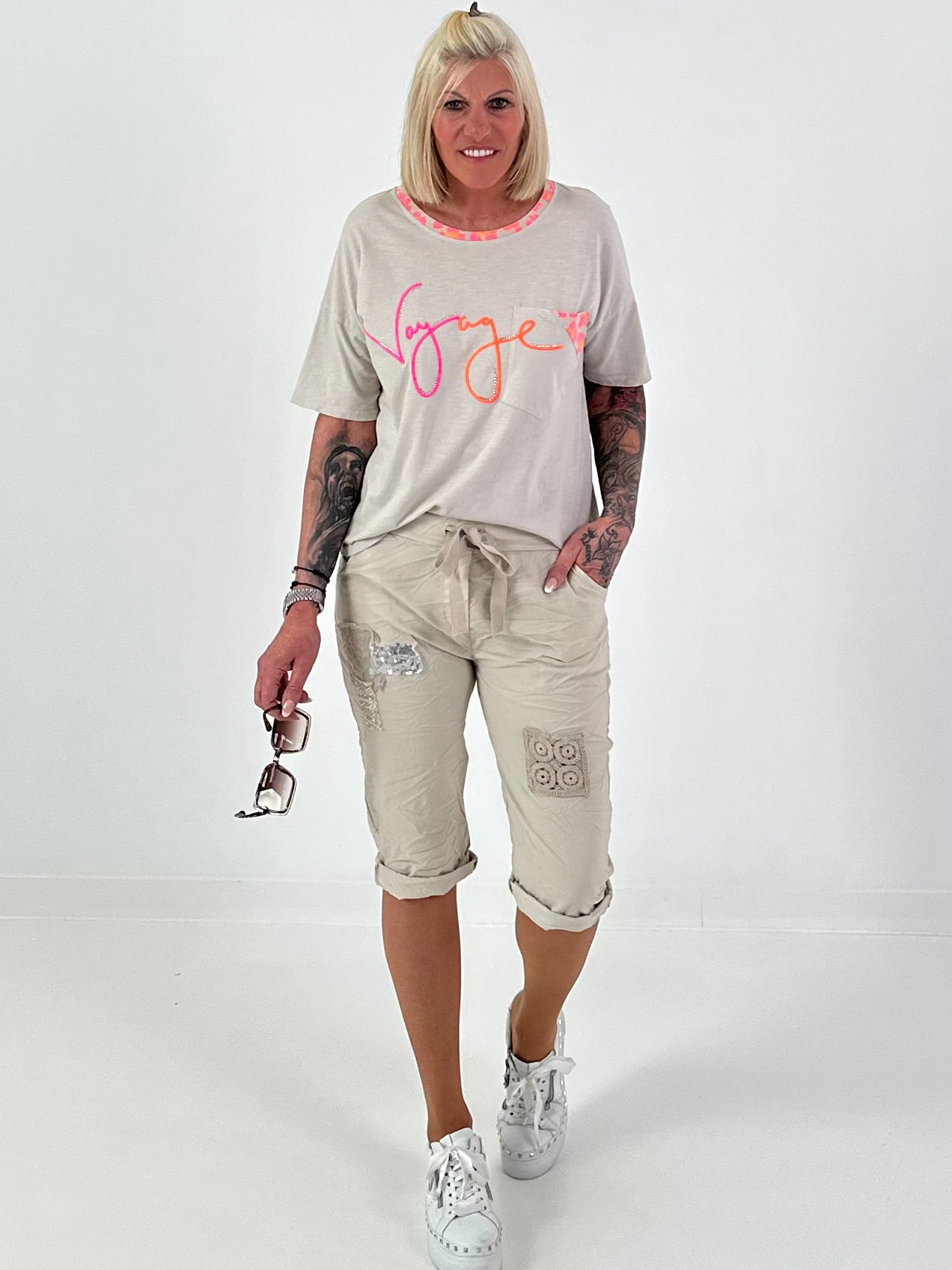 T-Shirt mit Leo-Details - beige