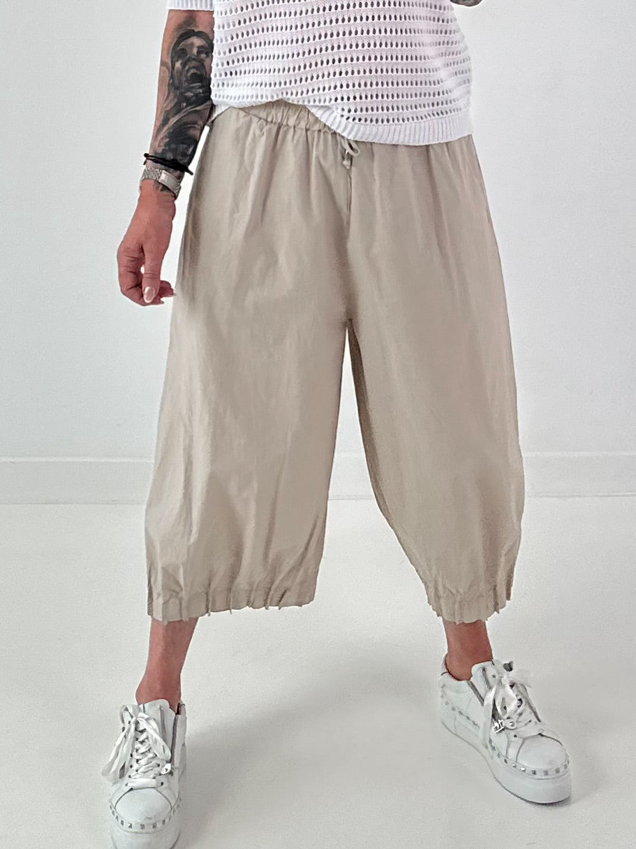 Ballon Hose mit raffiniertem Beinabschluss -beige