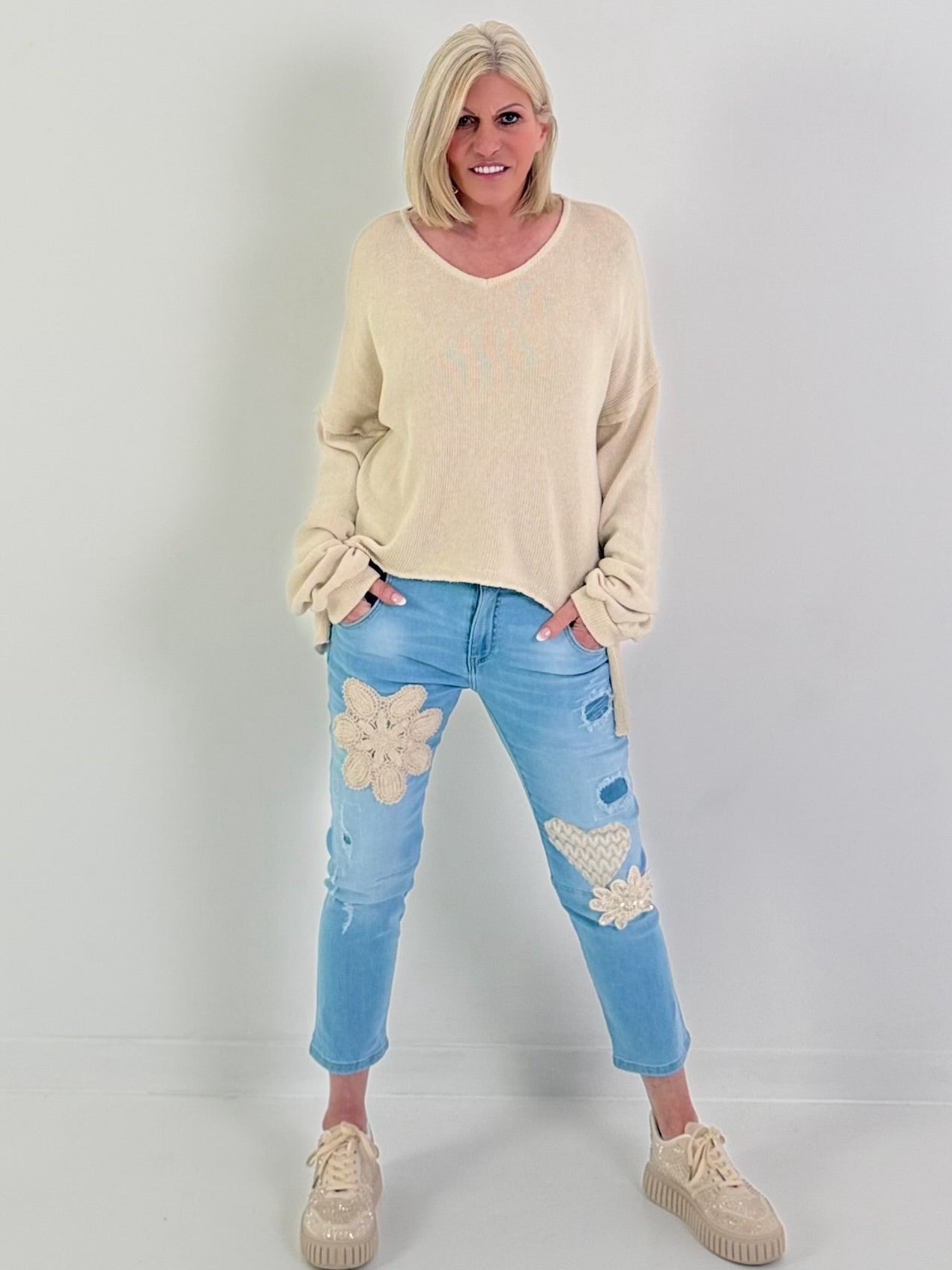 Jeans mit Häkel-Patches - denim