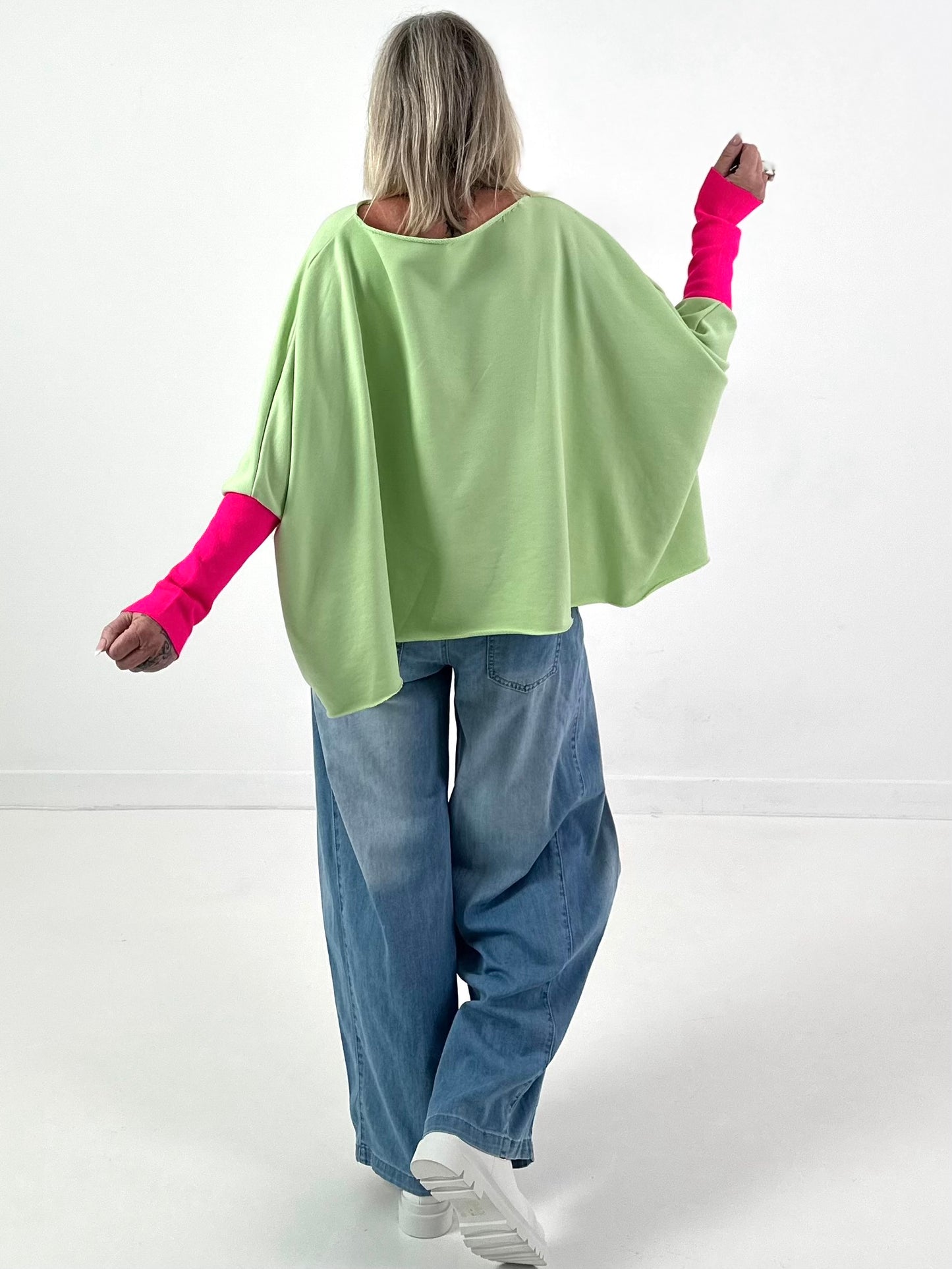 Oversized Sweatshirt Modell "Be Yourself" - grün ( lieferbar ab ca. 05.12.25)