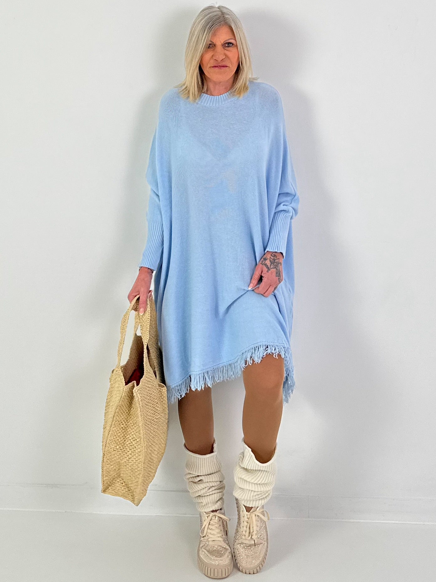 Strickkleid mit Fransen - hellblau