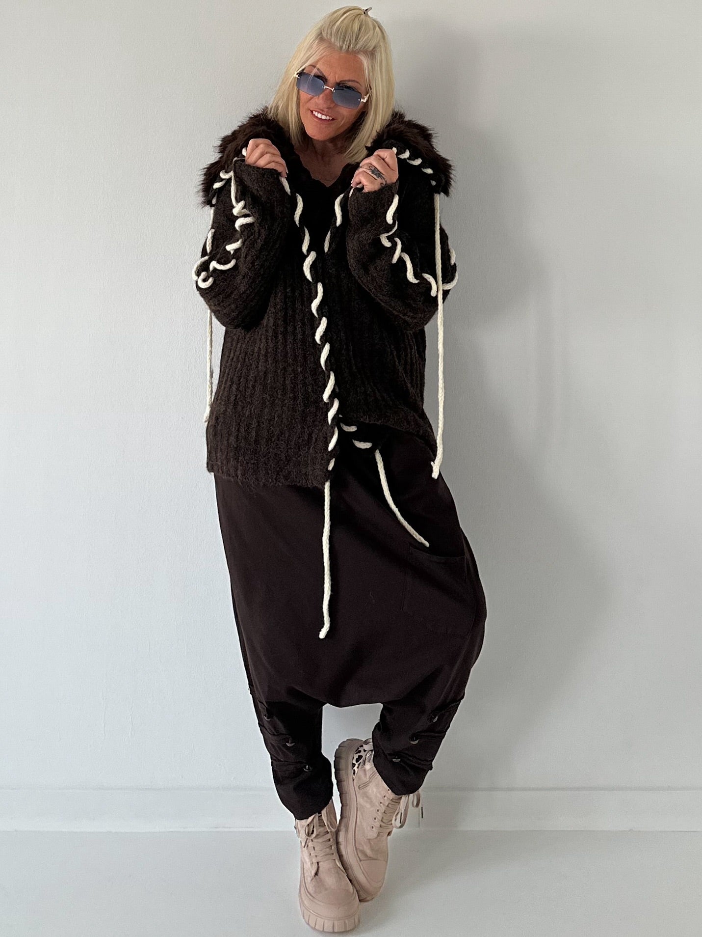 Haremhose mit Knopfdetails - mokka