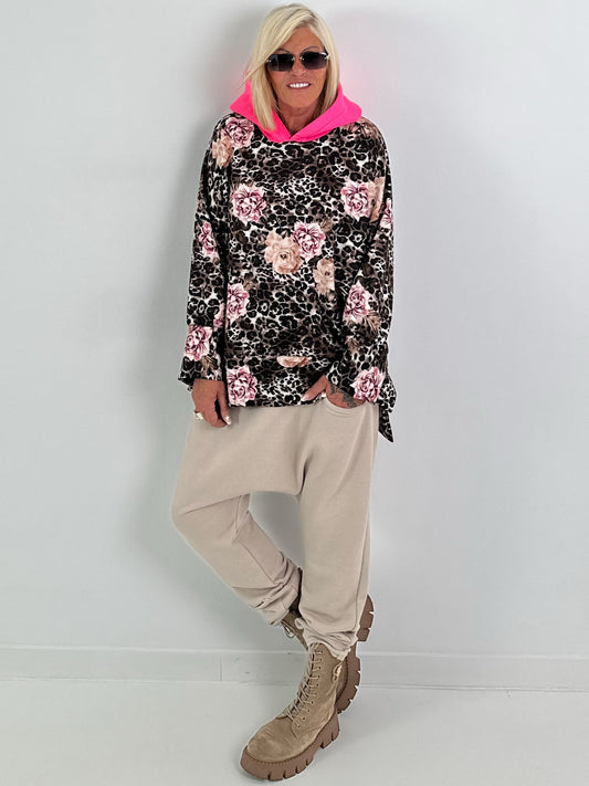 Hoodie mit Neonkapuze und Print - schoko-mehrfarbig