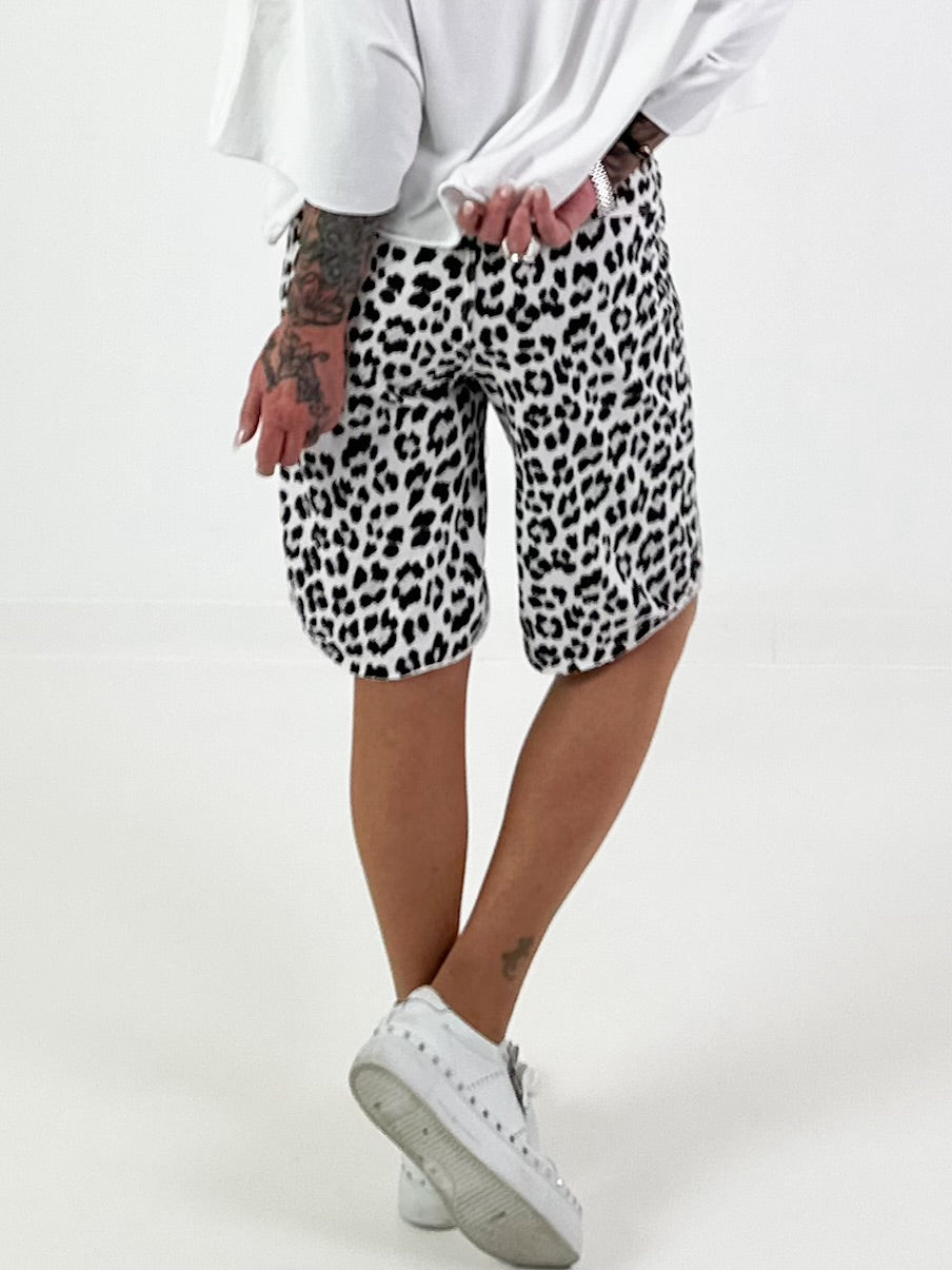 Sweat Short Leo mit Nieten - schwarz-weiss