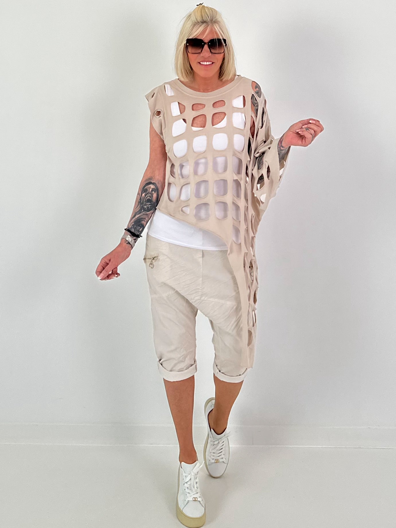 Shirt mit All-Over Cut-Outs und Ösen - beige ( lieferbar ab 11.05.26)
