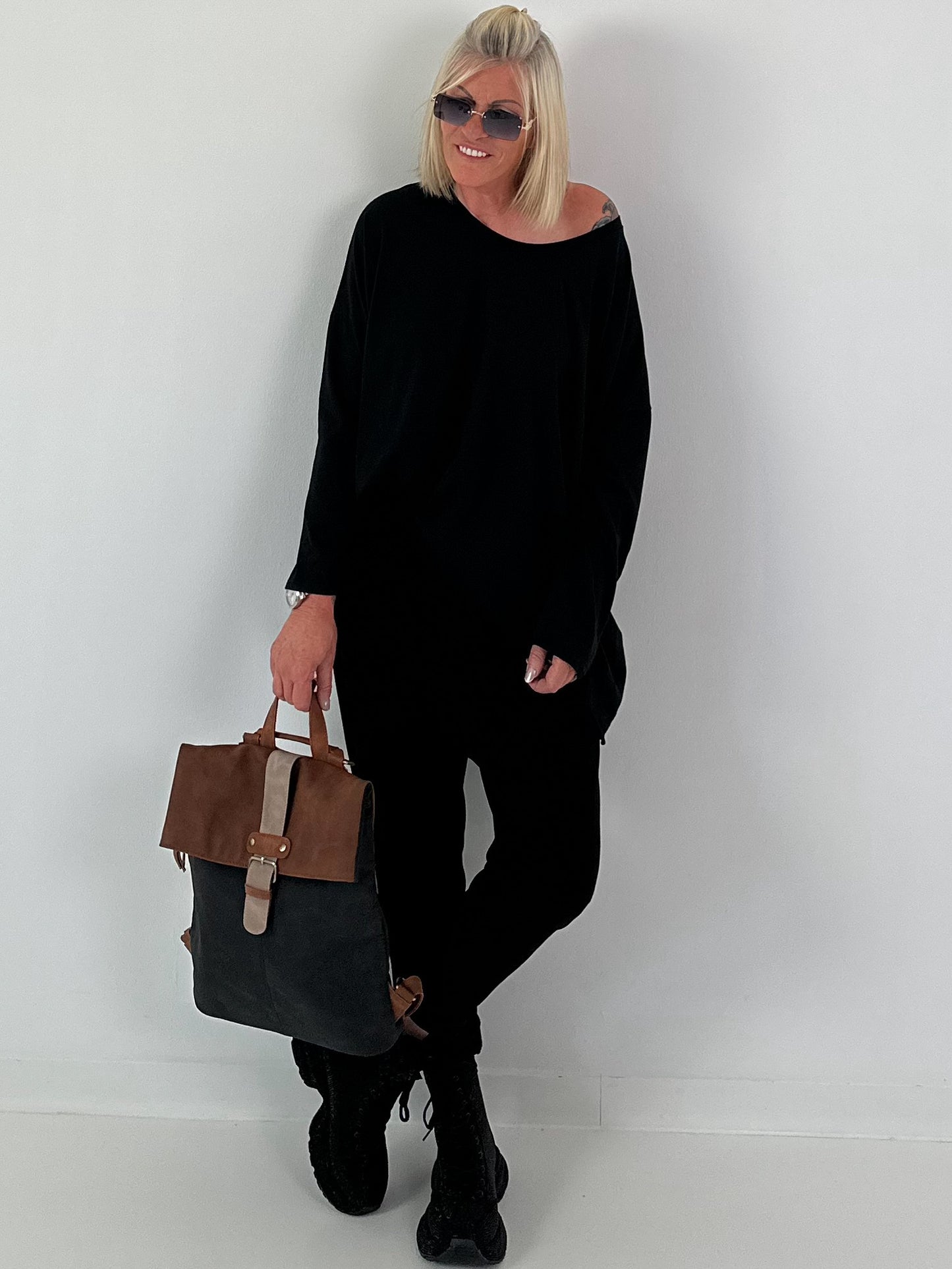 Oversized stone washed t-shirt - black