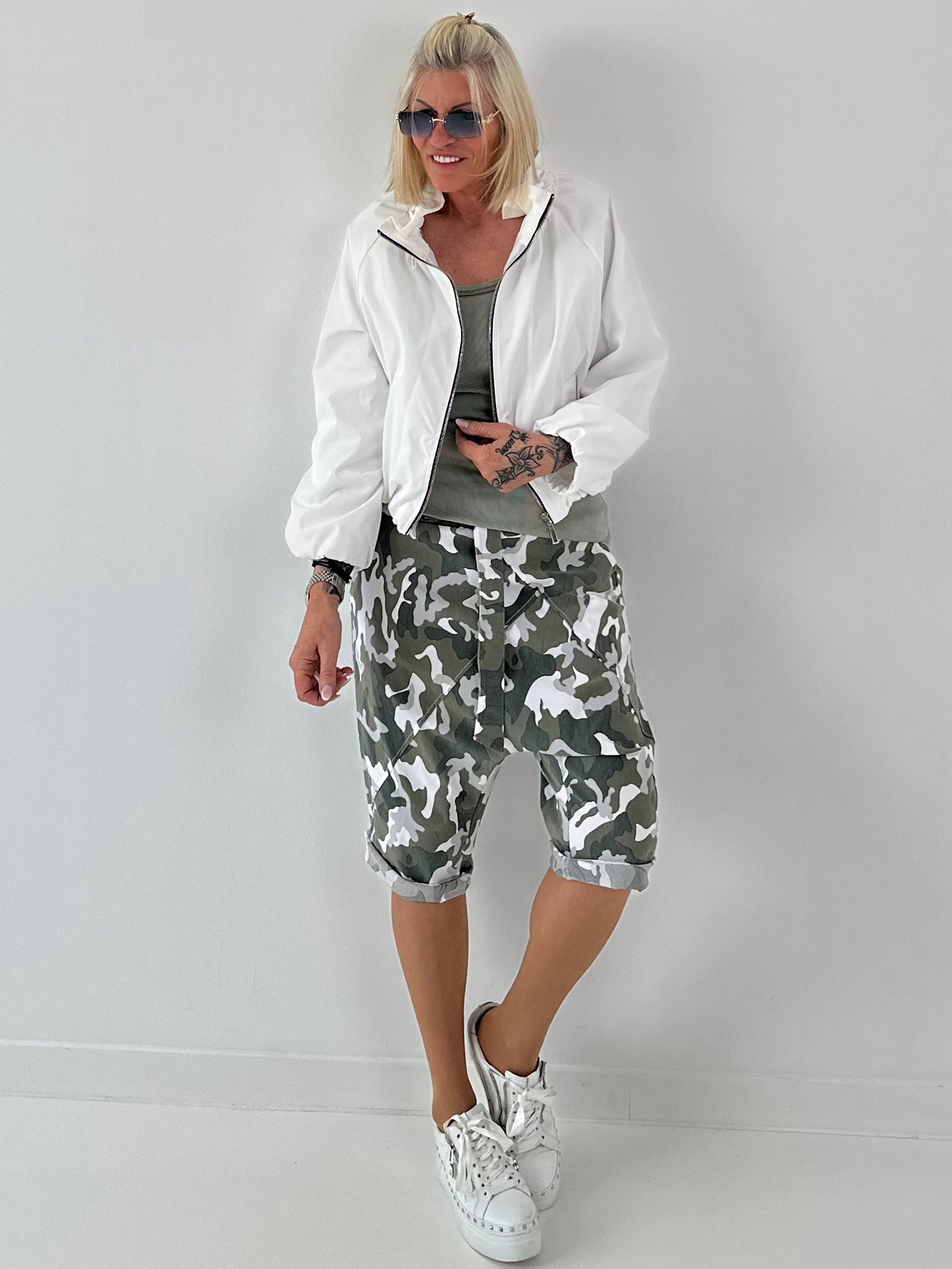 Ballon Jacke mit raffiniertem Kragen - weiss
