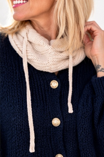 Kuschelige Oversized Strickjacke mit Außennähten - marine