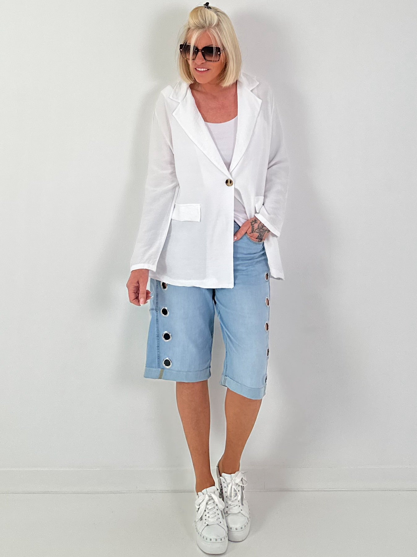 Lichte blazer met kleppen - wit