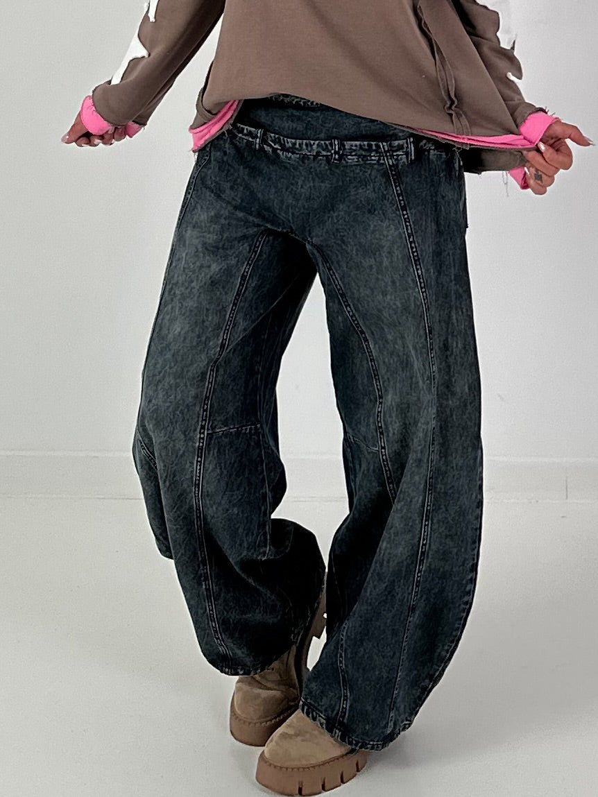 Lässige Wide Leg Jeans mit besonderen Nähten - used black
