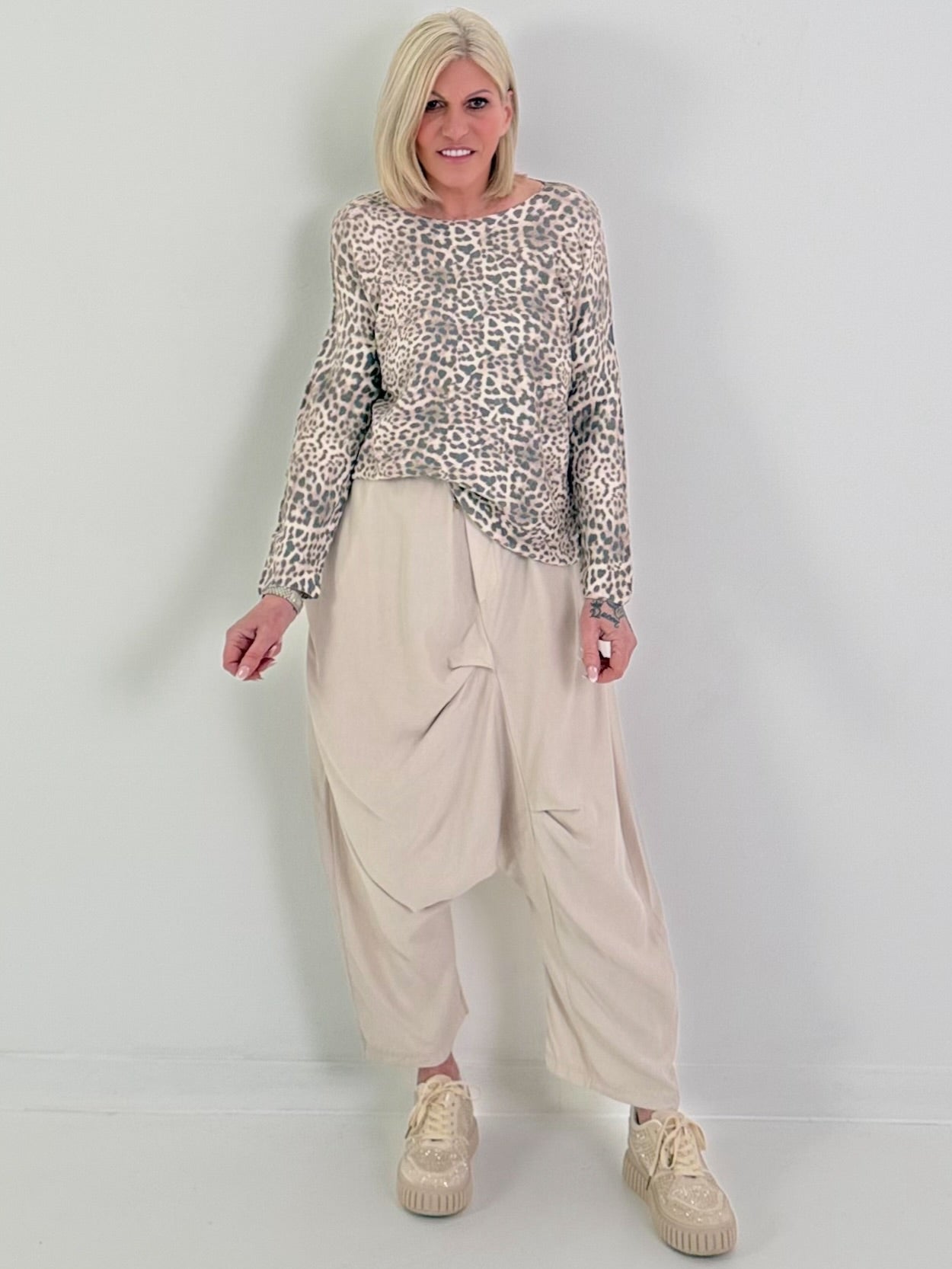 Feinstrick Pulli mit Leo Muster - beige-braun