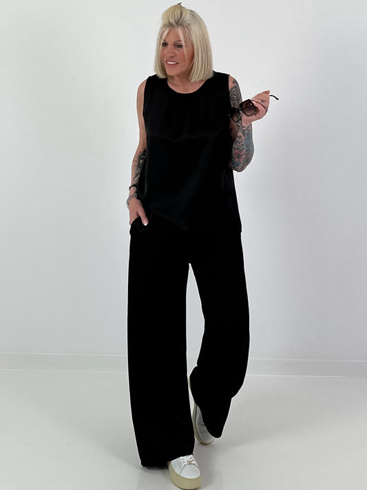 Two-piece set in satin look - black