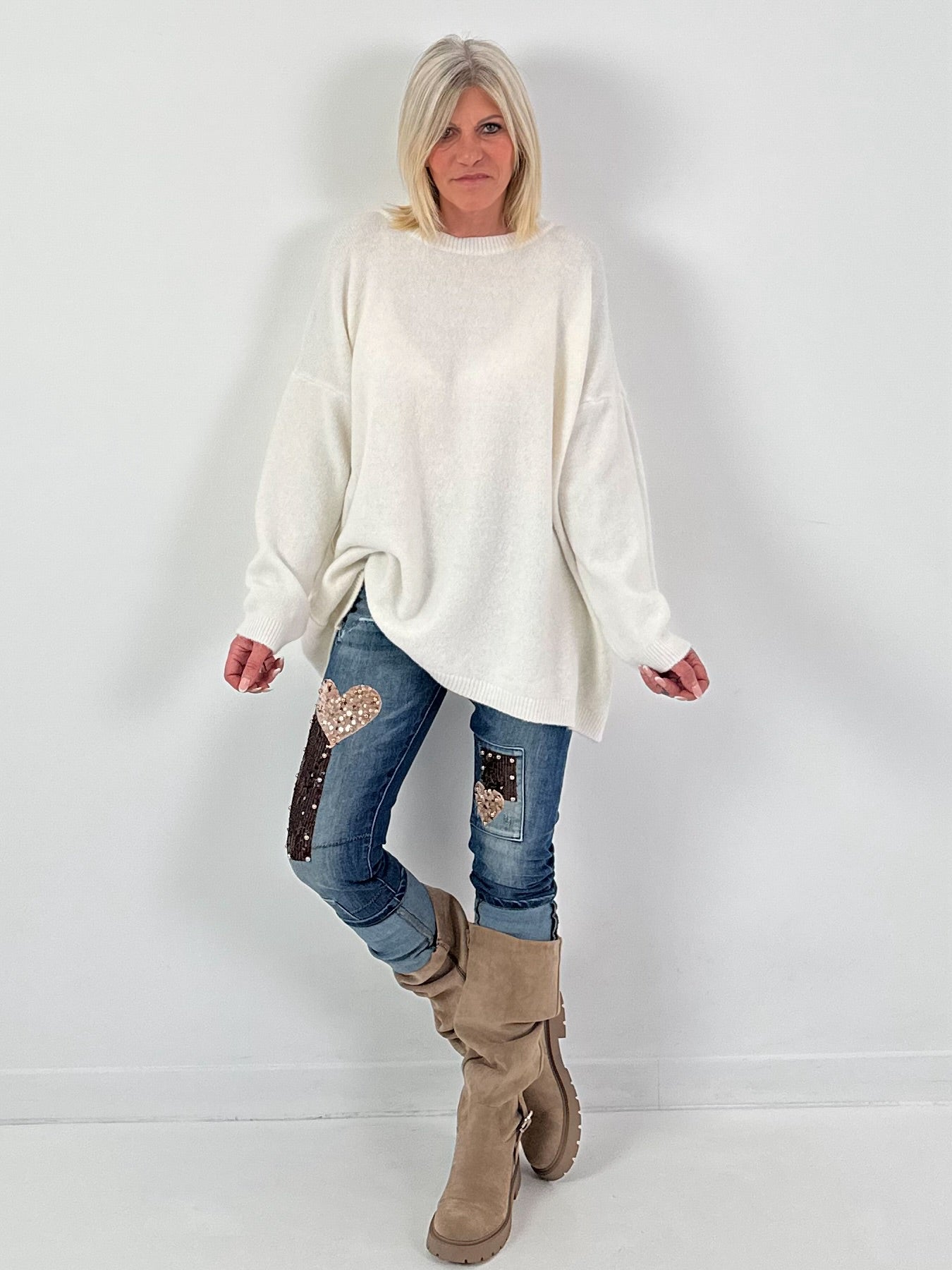 Oversized sweater model "Daily Soft" - ecru