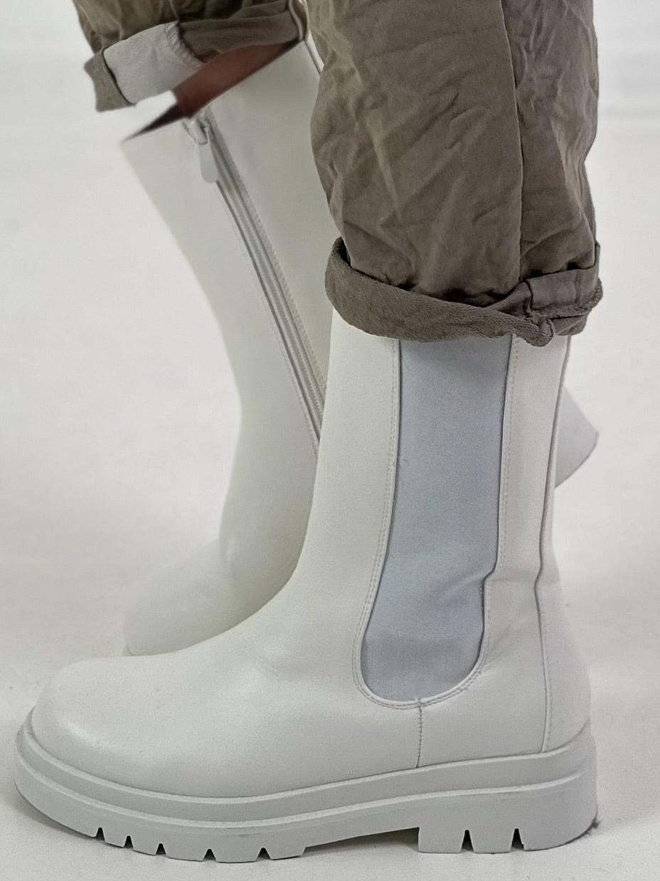 Bootie Modell "White Step" - weiss