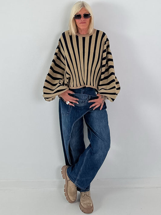 Extravaganter Oversized Pullover - dunkelblau - gold