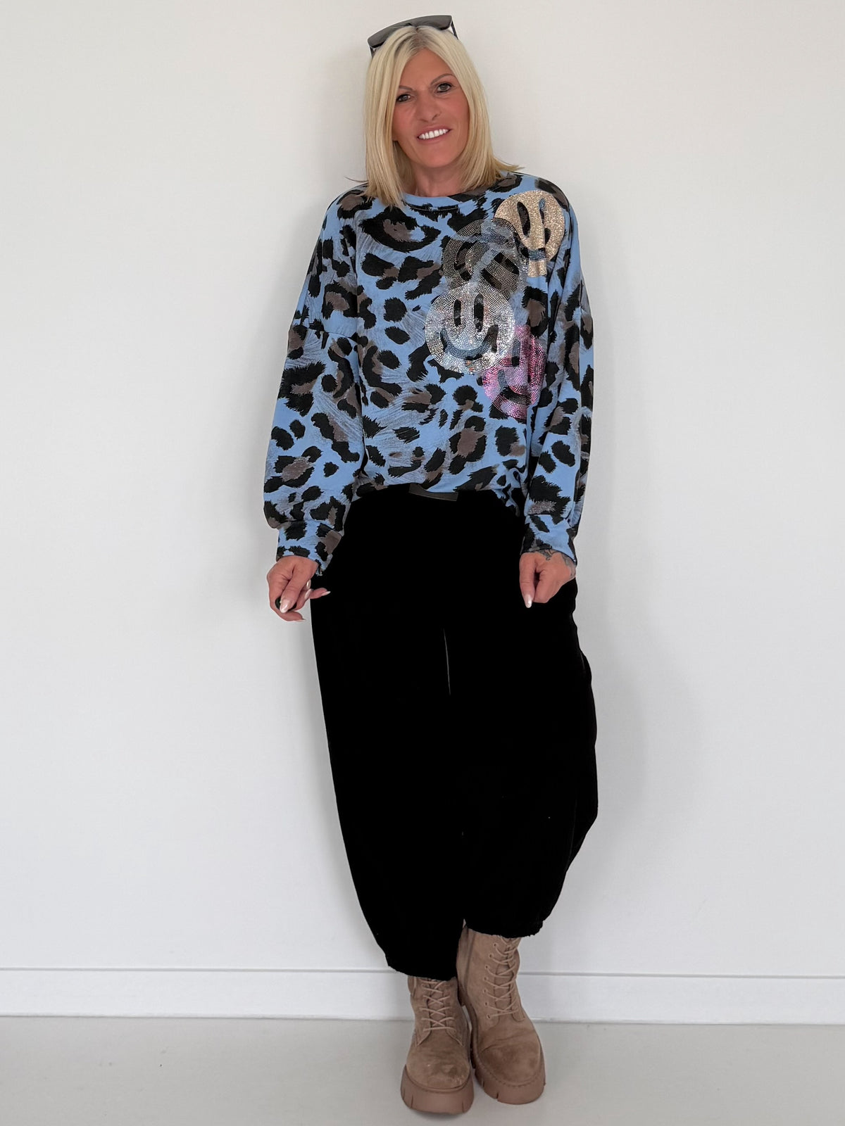 Sweater in all-over leopard print with rhinestone and glitter smileys - light blue-multicolored