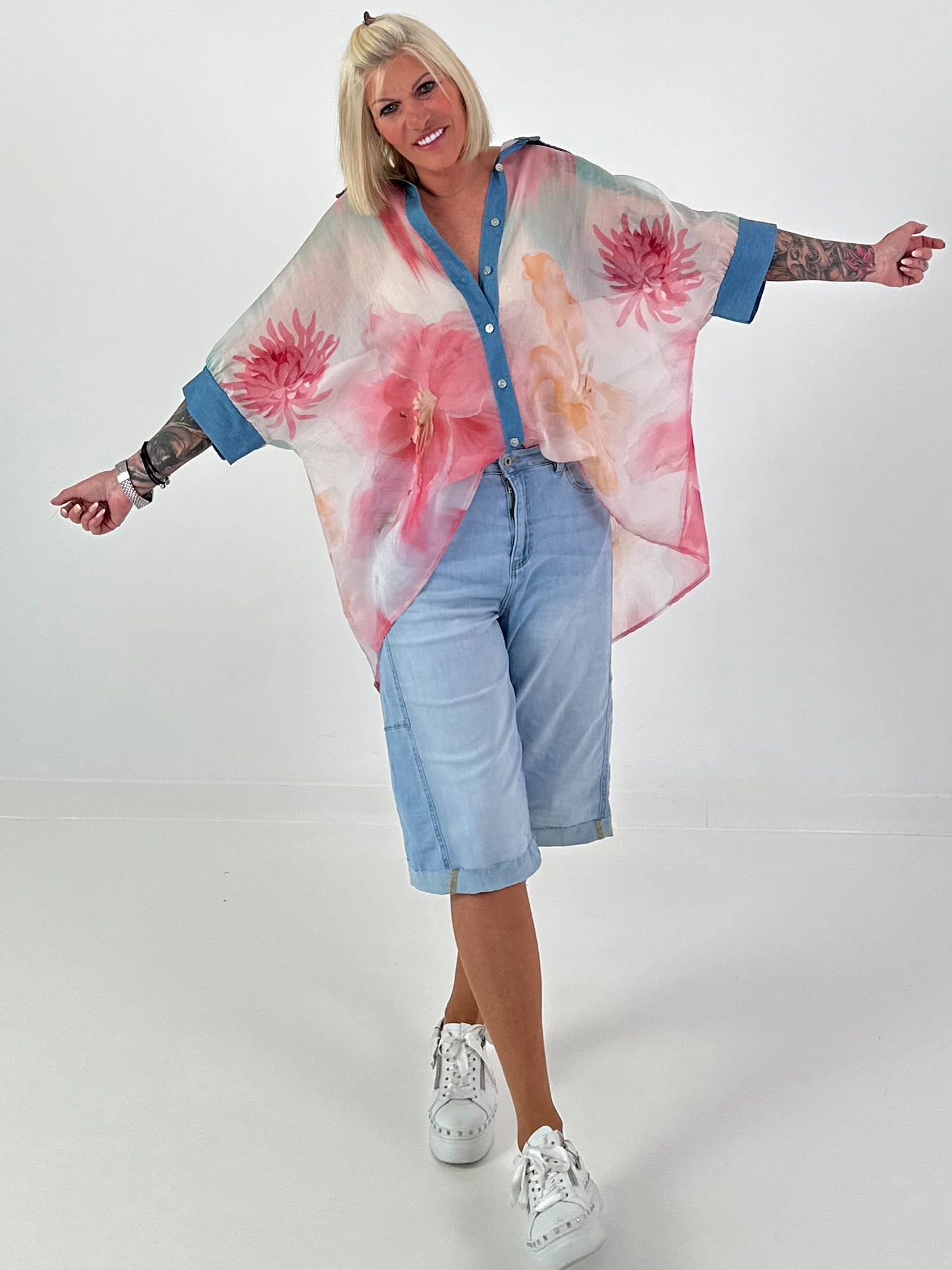 Oversized blouse with floral print - denim pink