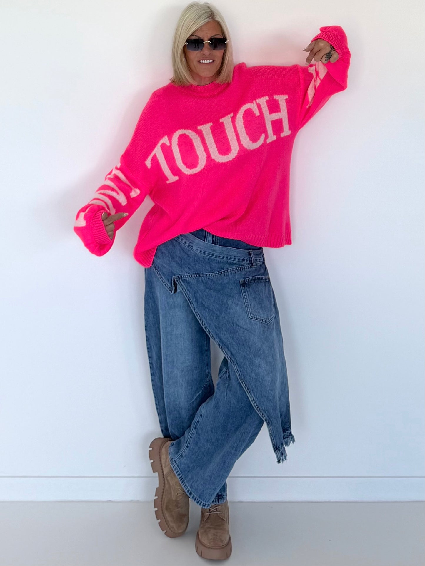 Oversized Strickpullover Dont Touch Me - neonpink-weiss