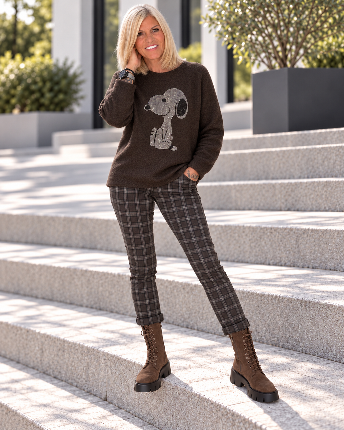 Pullover mit Strass-Cartoon-Motiv - mokka