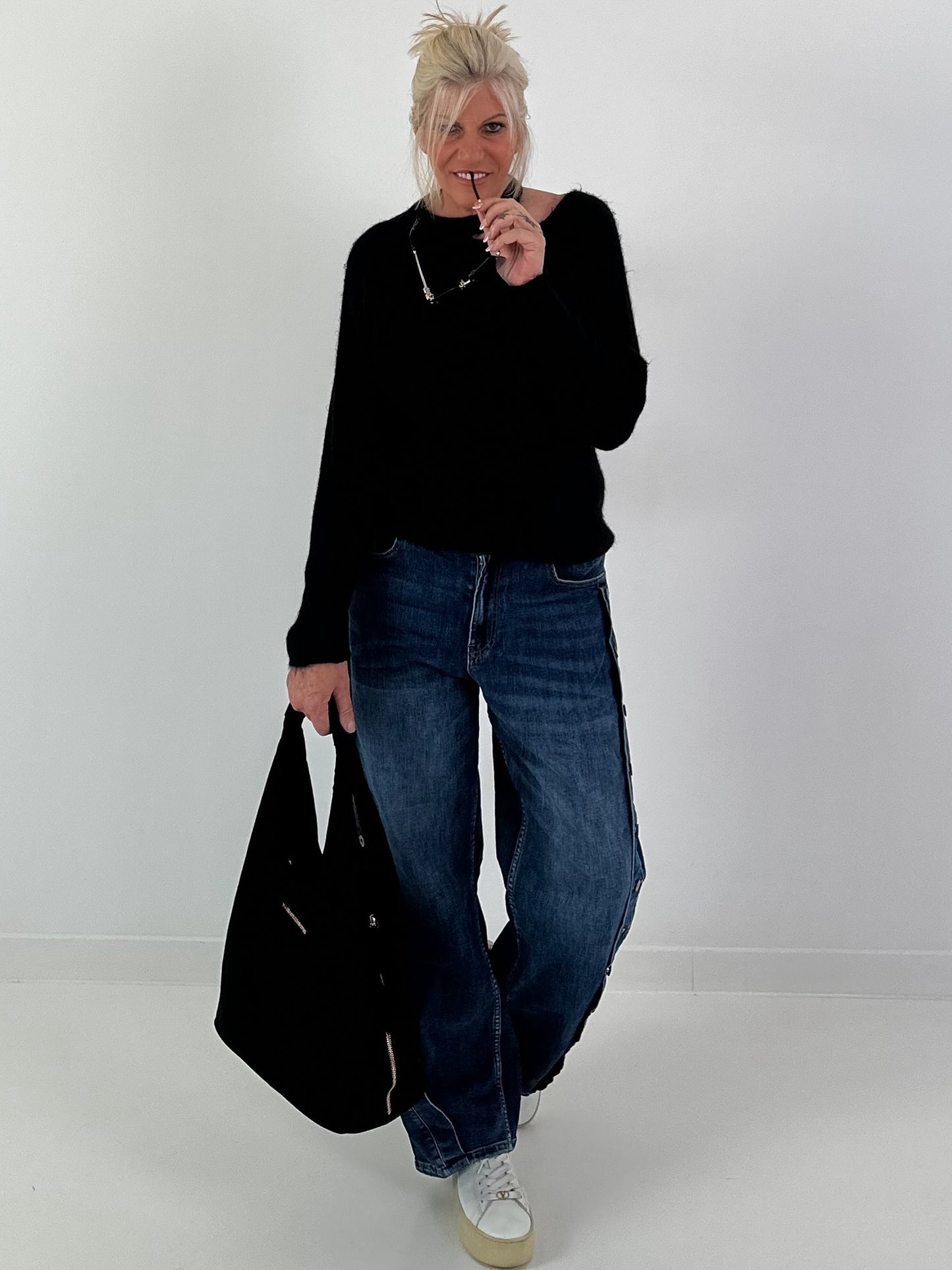 Knitted jumper with cut-out - black